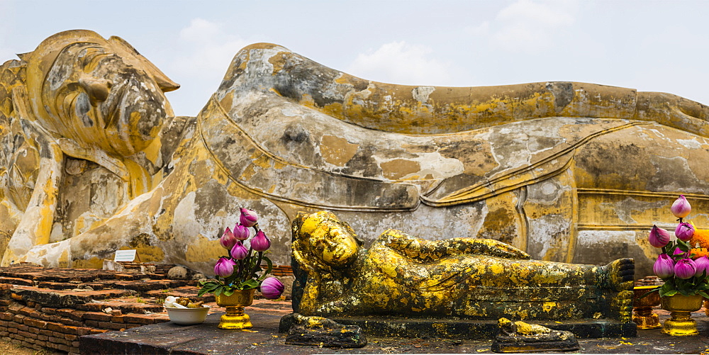 Lying Buddha statue, transition to Nirvana, Wat Lokayasutha, Ayutthaya, Thailand, Asia