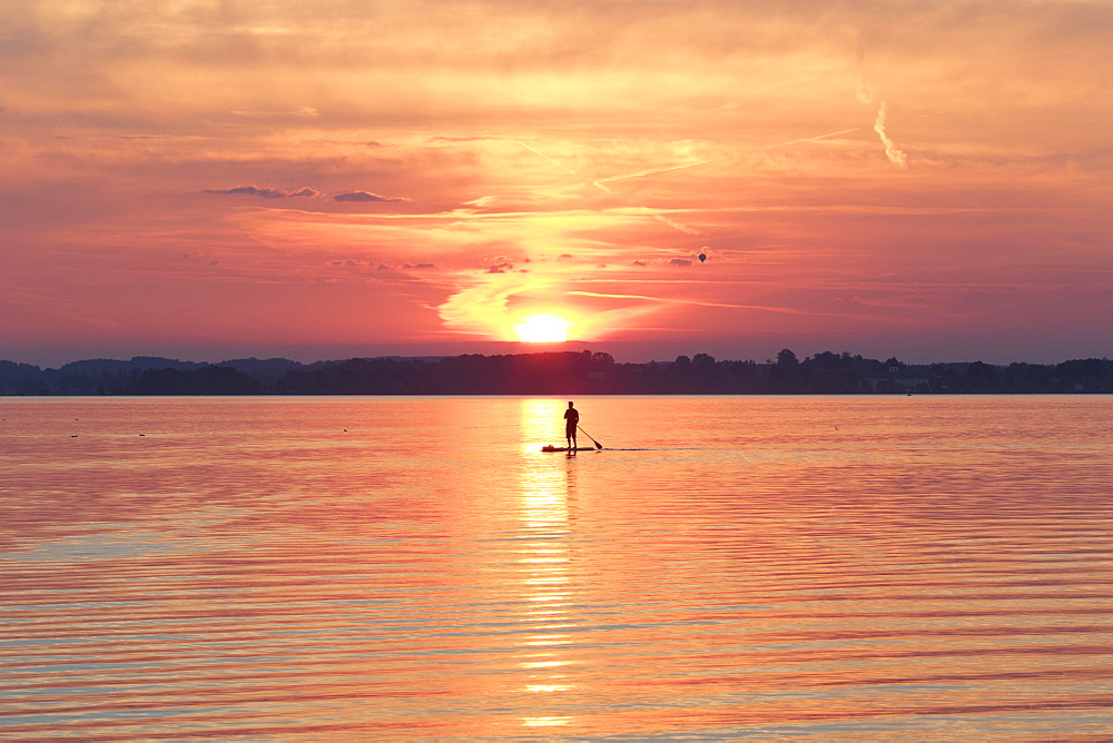 Sunset, Paddler on Standup-Paddle Board, Chiemsee, Upper Bavaria, Bavaria, Germany, Europe