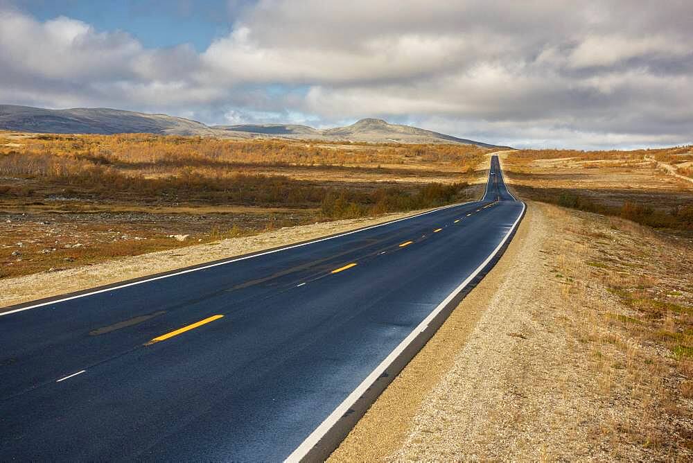 Lonely road to the North Cape, Russenes, Troms, Norway, Europe