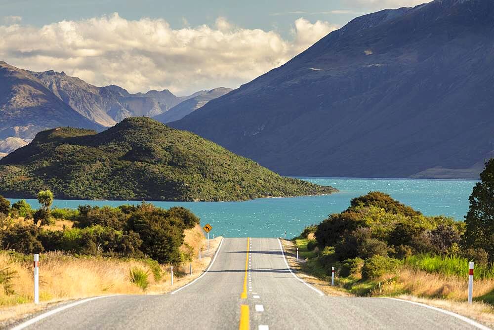 Road at Lake Wakatipu, Queenstown, Otago, South Island, New Zealand, Oceania