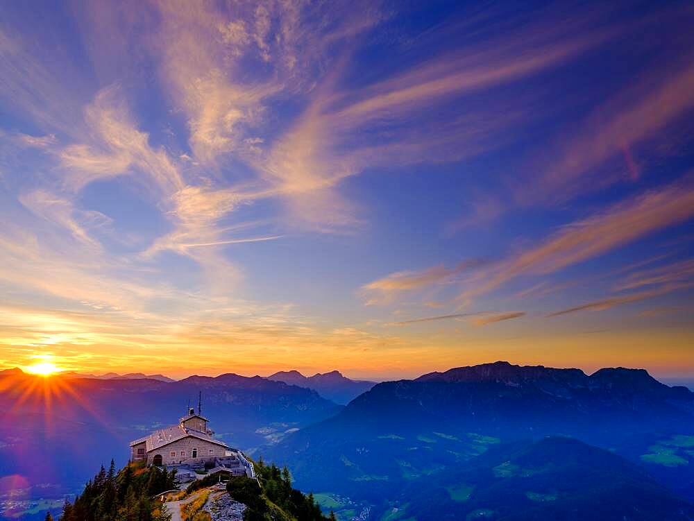 Eagle's Nest at sunset with cirrus clouds, behind Untersberg, Berchtesgaden Alps, Berchtesgaden National Park, Schoenau am Koenigssee, Upper Bavaria, Beyern, Germany, Europe