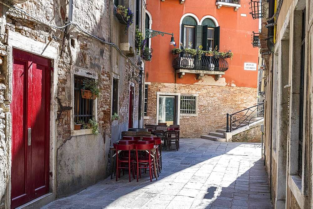 Due to Corona no guests in the restaurant, Venice at Corona time, Veneto, Italy, Europe