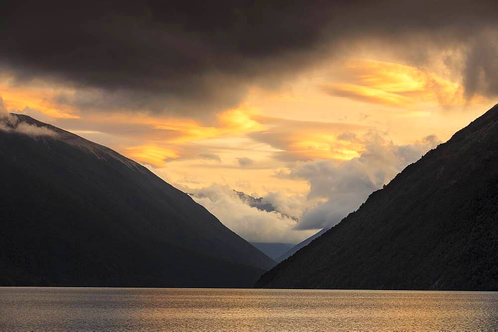 Sunset at Lake Rotoiti, Oceania, Mount Robert, Nelson Lakes National Park, Tasman District, South Island, New Zealand, Oceania