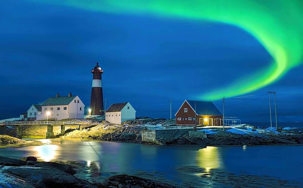 Northern lights Hamaroy lighthouse in Norway