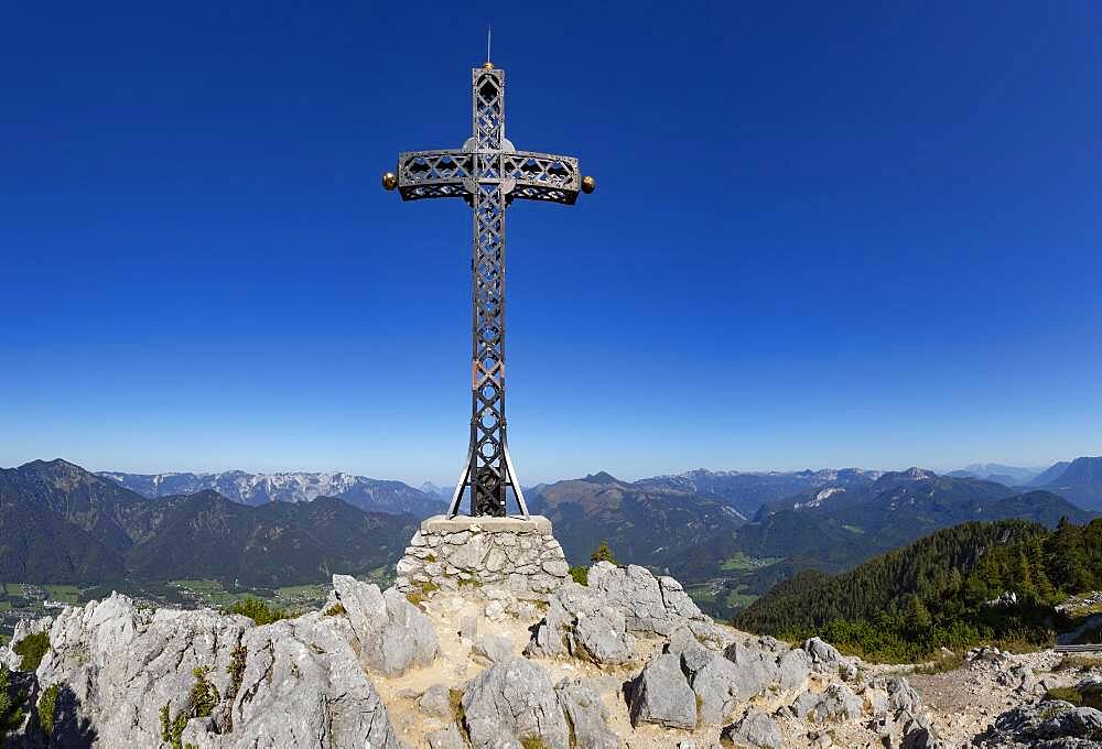 Franz Josef Kreuz am Berggipfel, Berg Katrin, Bad Ischl, Salzkammergut, Upper Austria, Austria, Europe