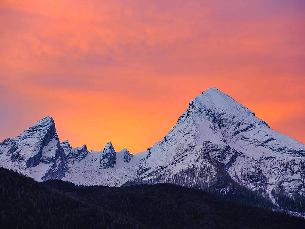 Snow-covered Watzmann at dawn, Berchtesgaden National Park, Schoenau am Koenigssee, Berchtesgadener Land, Upper Bavaria, Bavaria, Germany, Europe