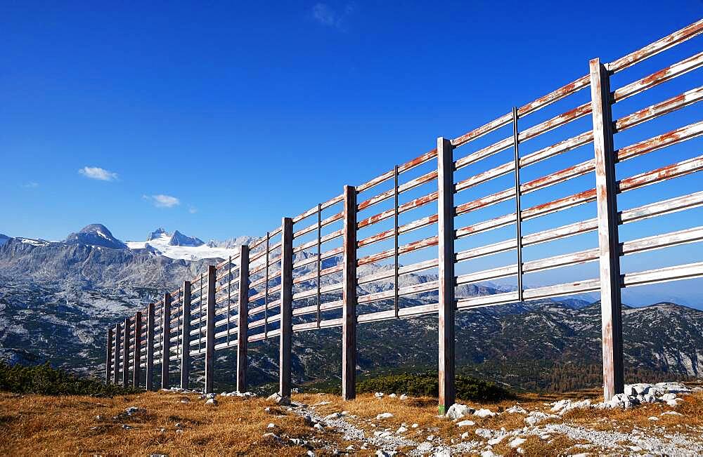 Avalanche barrier with view to the Hoher Dachstein, Dachstein massif, Krippenstein, Obertraun, Salzkammergut, Upper Austria, Austria, Europe