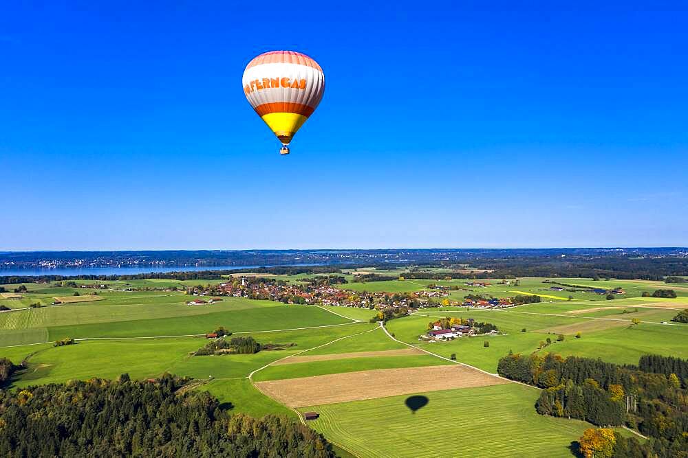 Aerial view, hot air balloon ride, behind the Starnberger See, Upper Bavaria, Bavaria, Germany, Europe