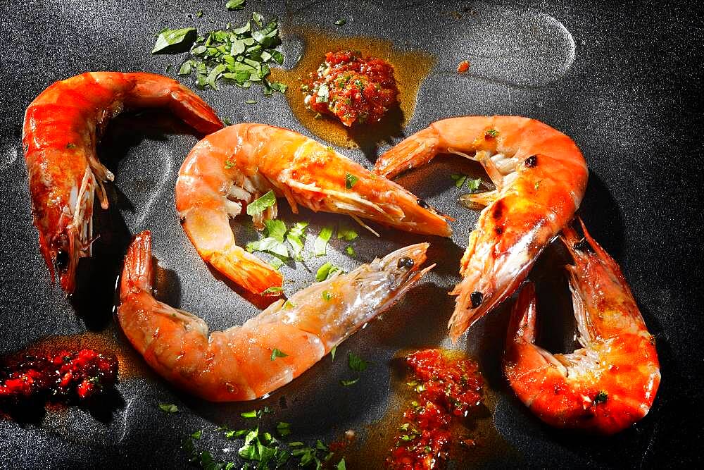 King prawns, tiger prawns with herbs