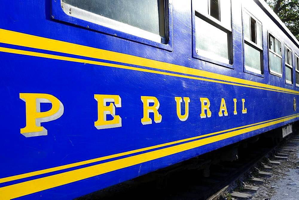 Train of the Perurail of the line Cusco to Machu Picchu, Hidroeletrica, province Urubamba, Peru, South America