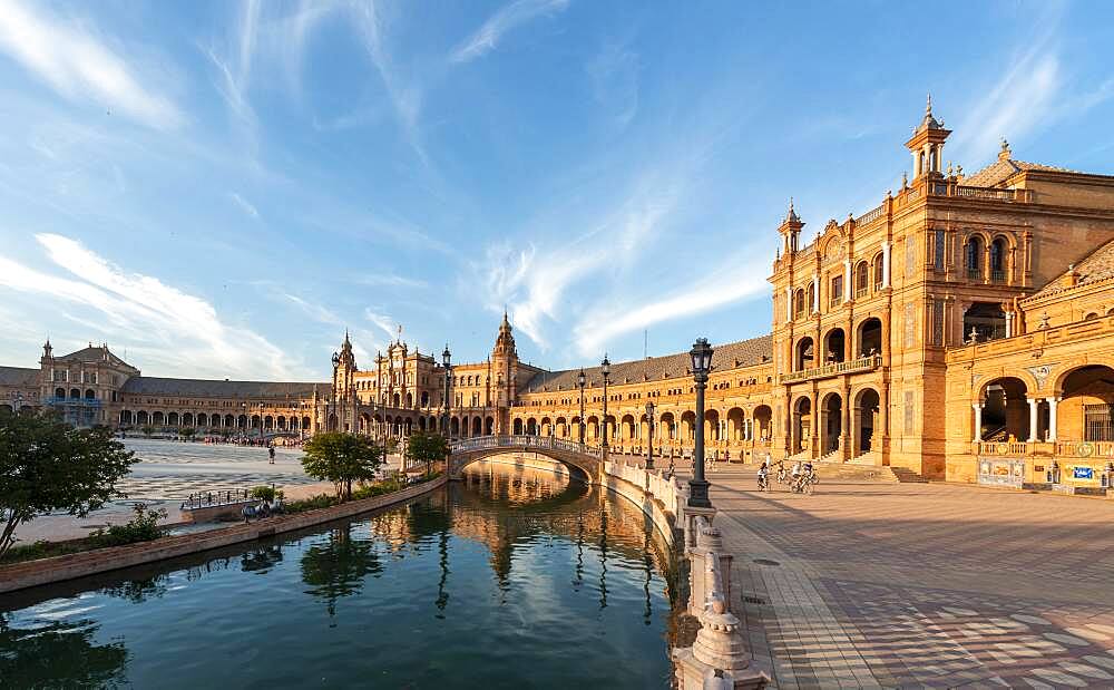 Bridge over a canal, Plaza de Espana in the evening light, Seville, Andalusia, Spain, Europe