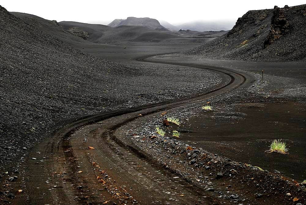 Tracks, Track, Lava desert Krepputunga, Highland track Austurleio, Asturleid, F 910, Highlands, Central Iceland, Iceland, Europe