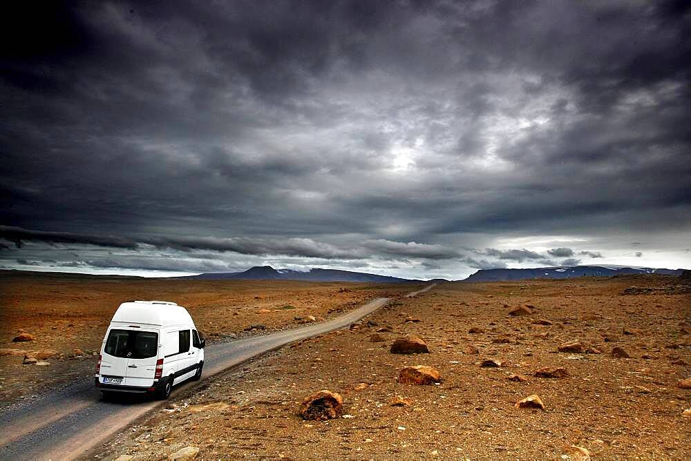 Highland track with Mercedes Sprinter Camper, Motorhome, F 550, Kaldadalsvegur, Kaldidalur, Highland, Iceland, Europe