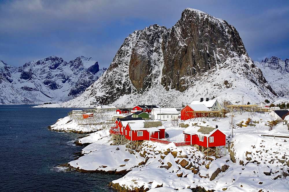 Rorbuer on Sakrisoy, fjord landscape, mountains, Hamnoey, Lofoten, Nordland, Norway, Europe