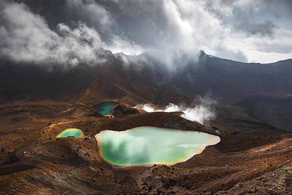 Volcanic lake, Tongariro National Park, Ruapehu District, North Island, New Zealand, Oceania