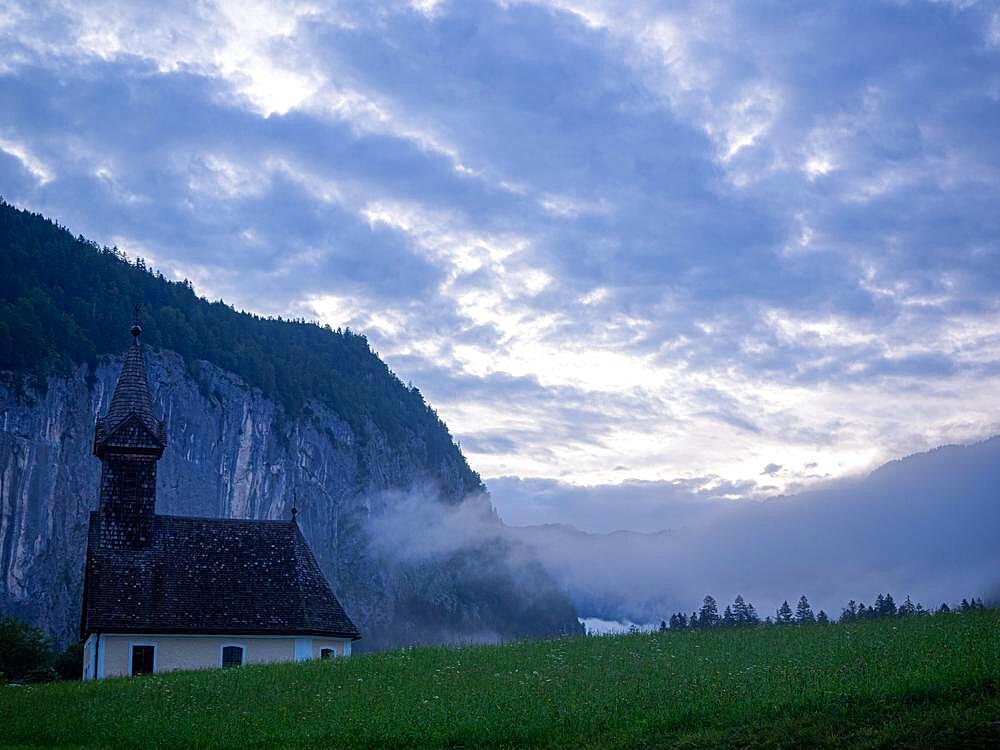 Morning atmosphere, Raphael Church, village church in Goessl, Grundlsee municipality, Ausseerland, Salzkammergut, Styria