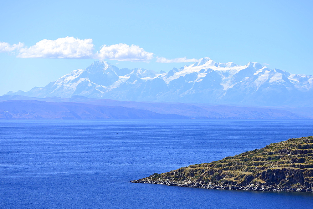 View across the lake to the Cordillera Real mountain range, Isla del Sol, Lake Titicaca, La Paz Department, Bolivia, South America