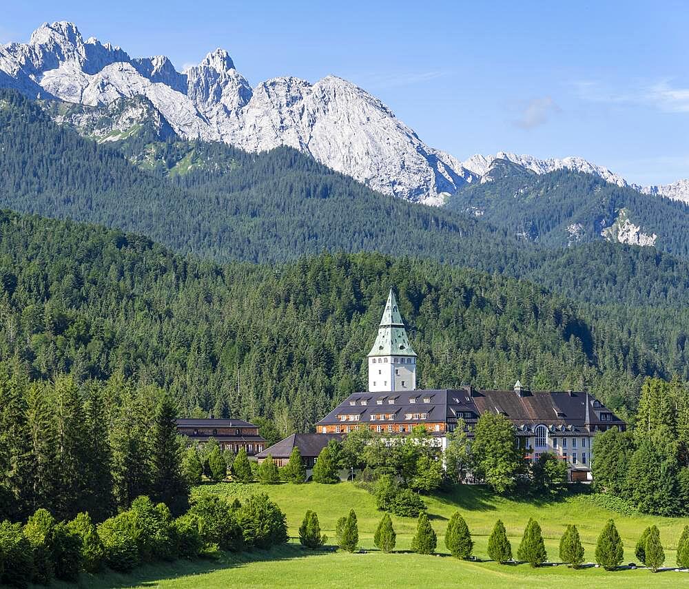 Elmau Castle, Castle Hotel, Wetterstein Mountains, Klais, Kruen, Werdenfelser Land, Upper Bavaria, Bavaria, Germany, Europe