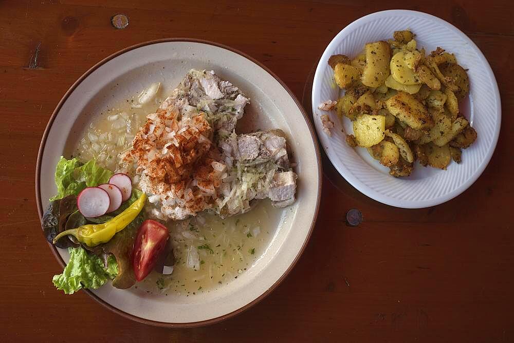 Brawn with onions and fried potatoes, Bavaria, Germany, Europe