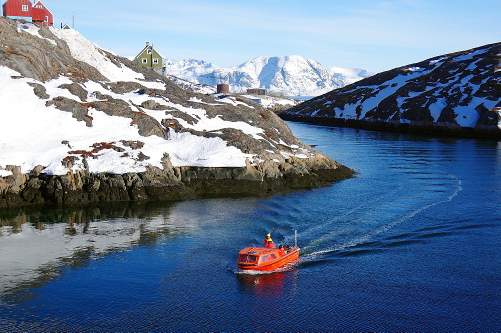 Red cruise ship and winter landscape, individual houses, Arctic, coastal ferry, Kaaagamuit, North America, Greenland, Denmark, North America