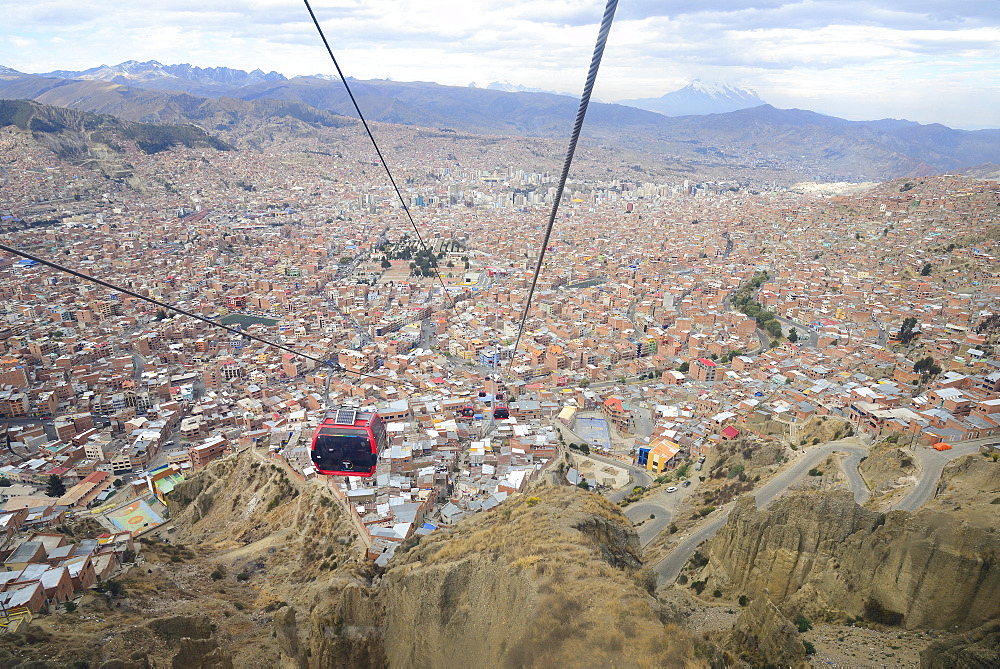 Cable car gondolas, Teleferico, of the Roja line, La Paz, Bolivia, South America