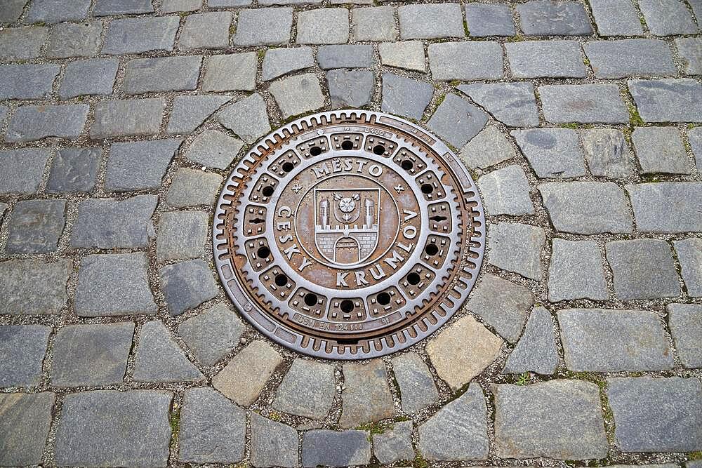 Manhole cover, Cesky Krumlov, Bohemian Krumlov, Jihocesky kraj, South Bohemia, Czech Republic, Europe