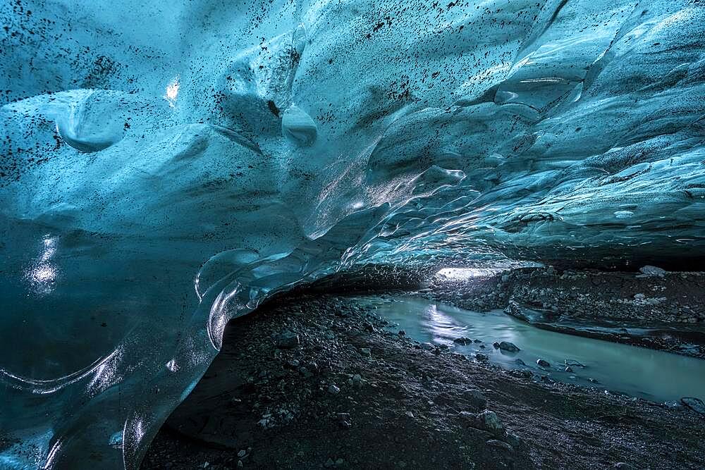 Ice cave in Vatnajoekull glacier, glacier cave, Vatnajoekull National Park, South Iceland, Iceland, Europe