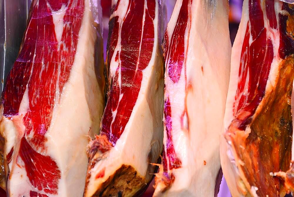 Ham, Market Hall, Mercat de la Boqueria, La Rambla, Barcelona, Catalonia, Spain, Europe