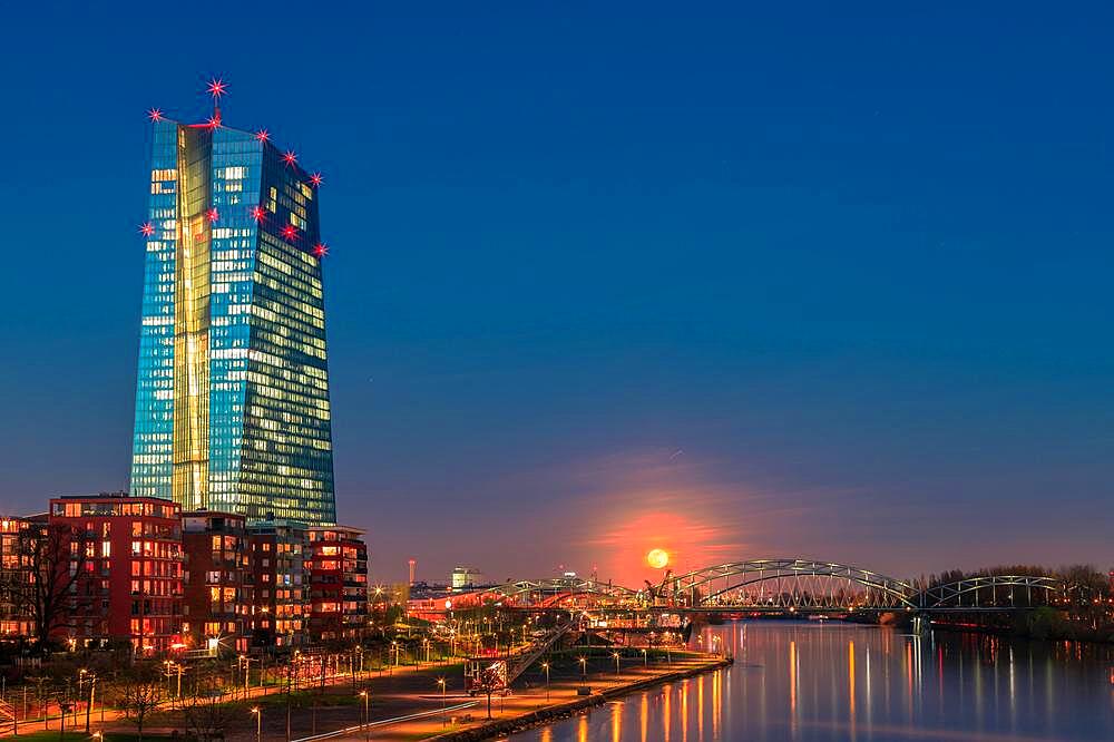 European Central Bank, ECB, after sunset, Frankfurt am Main, Hesse, Germany, Europe