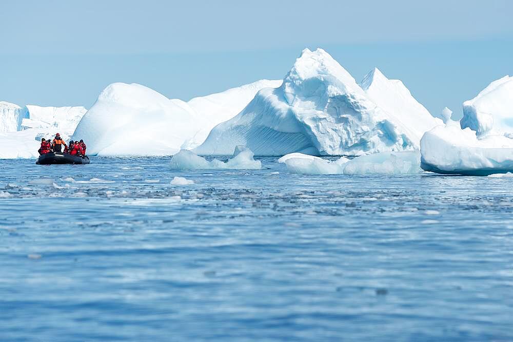 Zodiac trip around icebergs, Antarctica