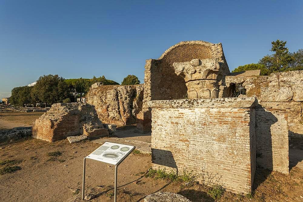 Amphitheater, Paestum Archeological Site, UNESCO World Heritage, Cilento National Park, Salerno, Campania, Italy, EU, Europe