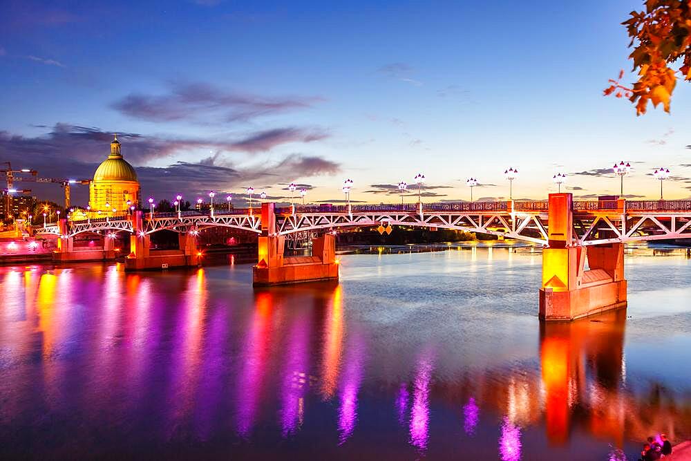 Pont Saint-Pierre bridge with Garonne river in Toulouse, France, Europe