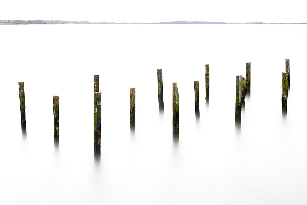 Storm at Lake Duemmer, jetty, weather, clouds, expanse, long exposure, Lembruch, Lower Saxony, Germany, Europe