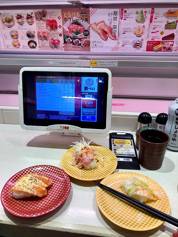 Several small plates with sushi, Shushi Restaurant Uobei Shibuya Dogenzaka with sushi conveyor belt, Running Sushi, Shibuya, Tokyo, Japan, Asia