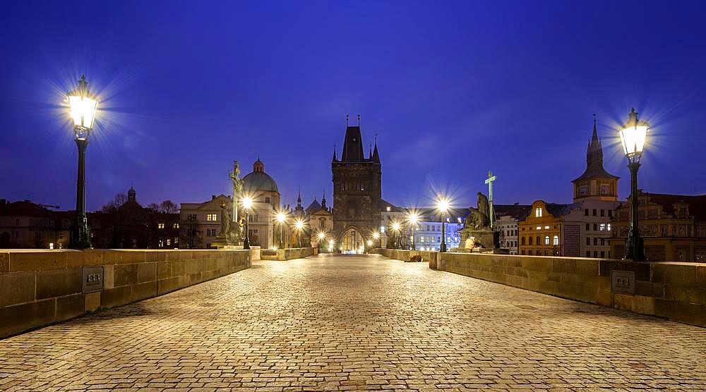 Night shot, Charles Bridge with the Vltava River, Prague, Czech Republic, Europe