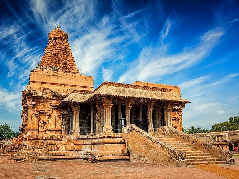 Famous tourist landmark and piligrimage site of Tamil Nadu, Brihadishwara (Brihadishwarar) Temple. Tanjore (Thanjavur), Tamil Nadu, India, Asia