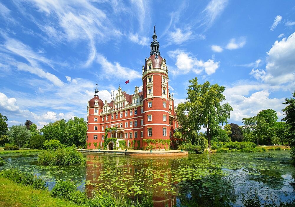 New Palace, Muskau Park, Prince Pueckler Park, UNESCO World Heritage Site, Bad Muskau, Saxony, Germany, Europe