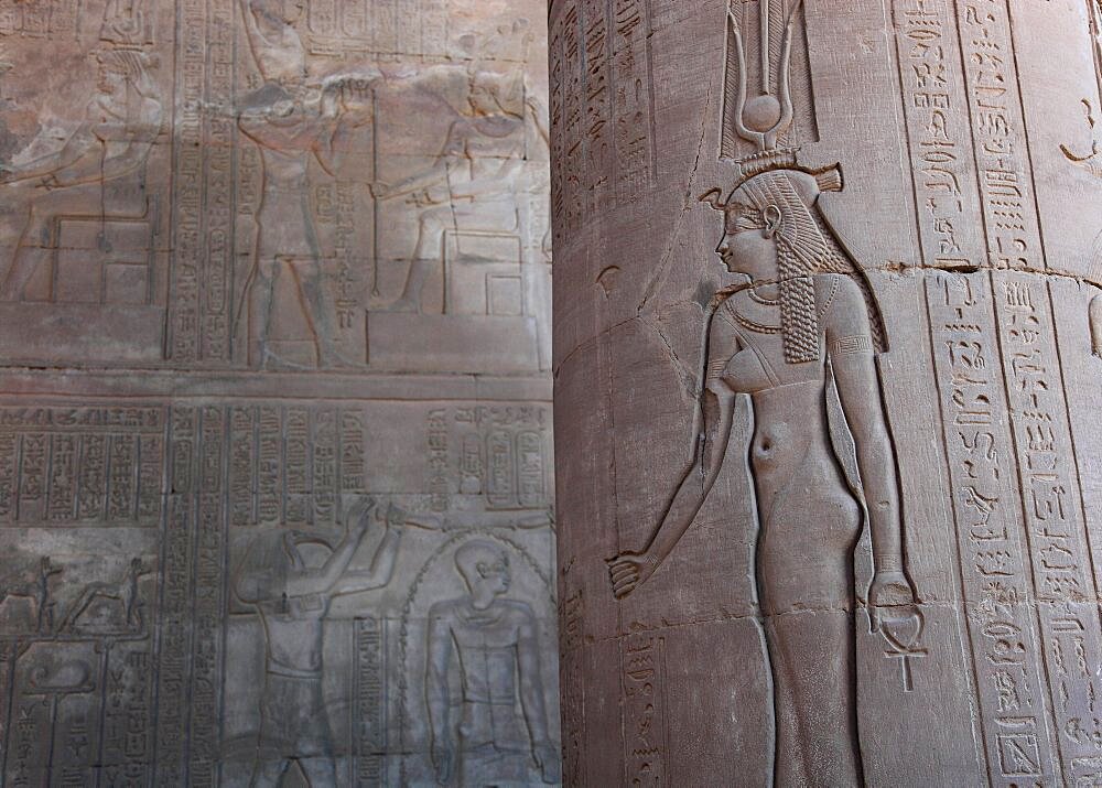 Representation of the goddess Hathour, Hathor on a column in the Kom Ombo temple on the Nile, Egypt, Africa