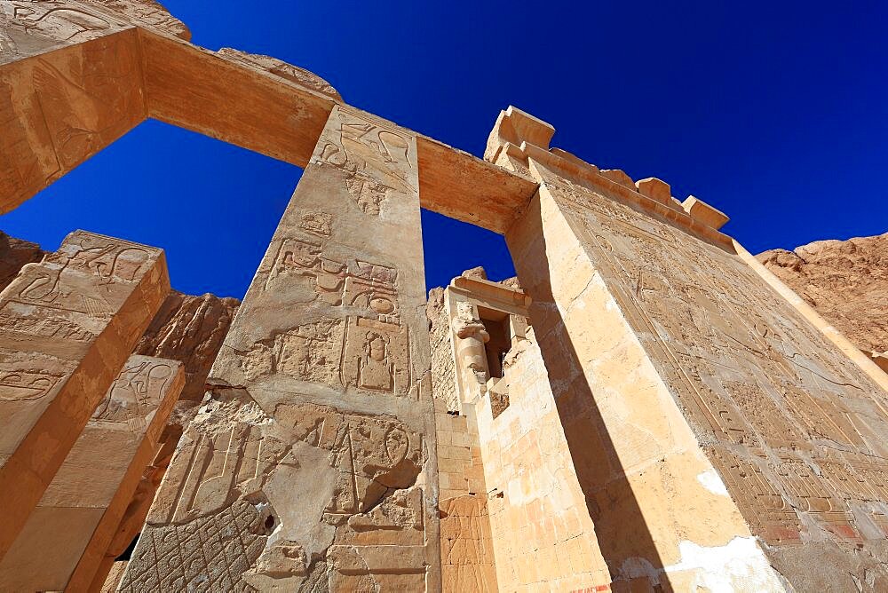 Part of the temple complex, pictorial representations, engravings on the walls, columns, mortuary temple of Hatshepsut, Hatshepsut Temple in Deir el-Bahari on the west bank of the Nile in Thebes, Upper Egypt, Egypt, Africa