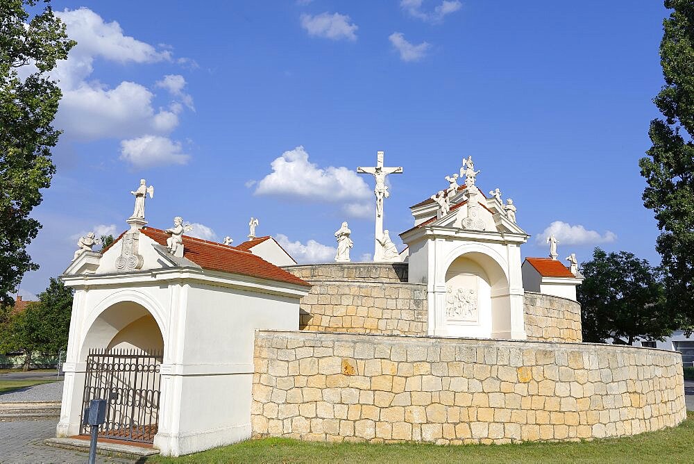 Calvary with Stations of the Cross in Frauenkirchen, Lake Neusiedl National Park, Seewinkel, Northern Burgenland, Burgenland, Austria, Europe