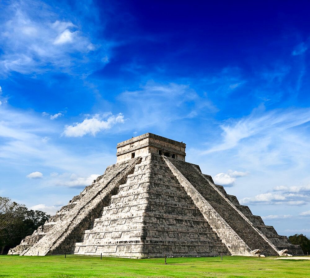 Travel Mexico background, Anicent Maya mayan pyramid El Castillo (Kukulkan) in Chichen-Itza, Mexico, Central America