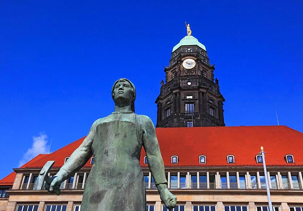 Truemmerfrau Monument in front of the Town Hall, The New Town Hall in Dresden, Saxony, Germany, Europe