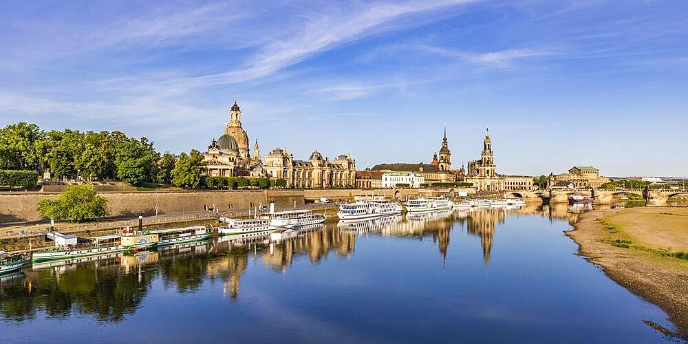 Excursion steamer in front of the Bruehl Terrace on the Elbe, Church of Our Lady, Academy of Arts, Residenzschloss, Hofkirche, Semperoper, Dresden, Saxony, Germany, Europe