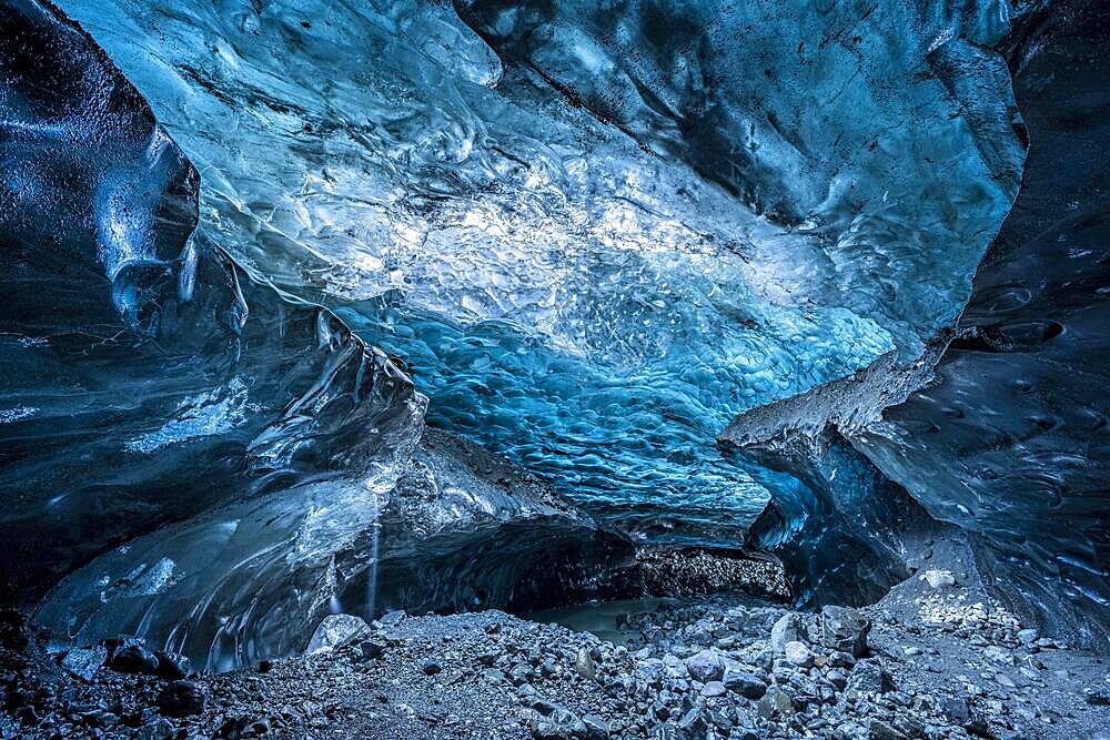 Ice cave in Vatnajoekull glacier, glacier cave, Vatnajoekull National Park, South Iceland, Iceland, Europe