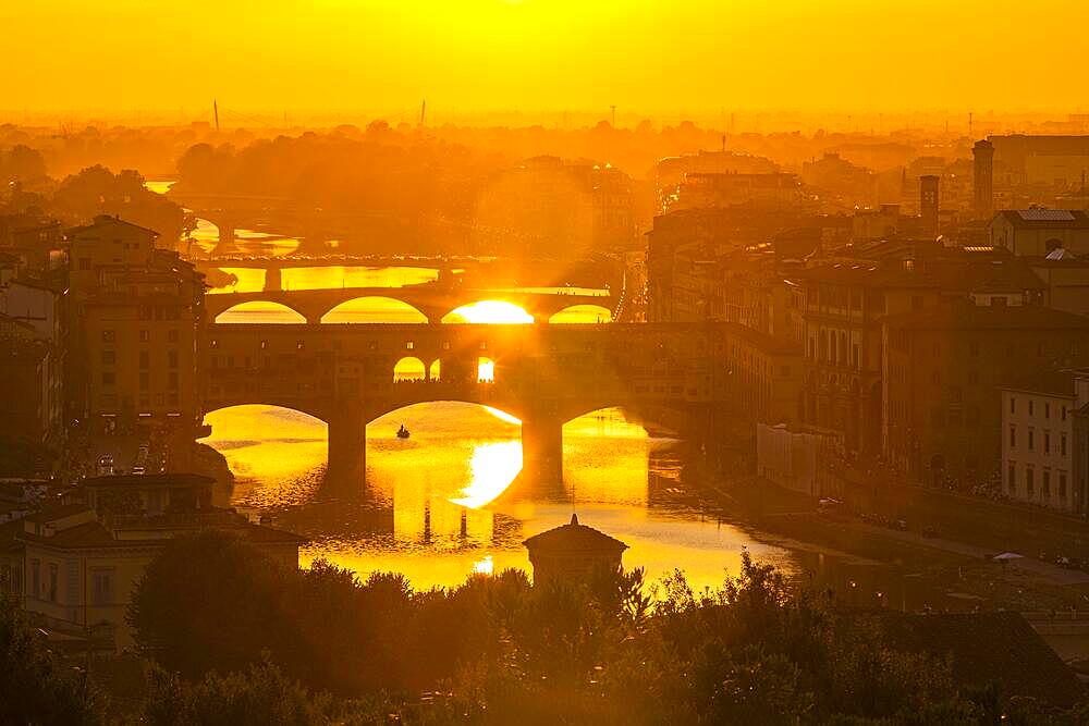 Sunset over the Ponte Vecchio, view from Piazzale Michelangelo, evening mood over the river Arno, Florence, Tuscany, Italy, Europe