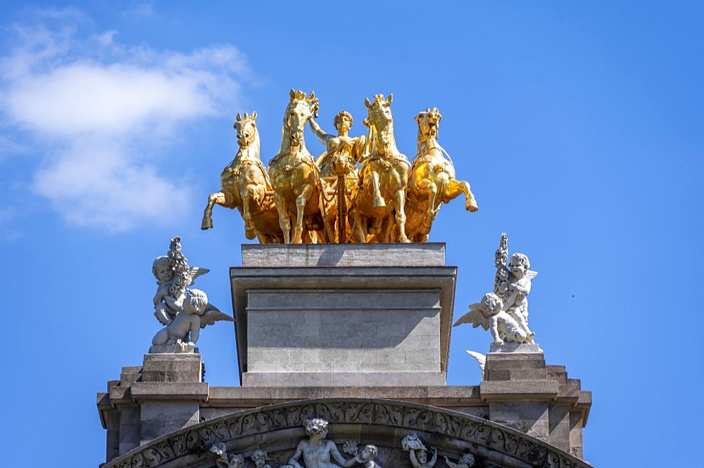 Quadriga de l'Auroa, La Cascada, architect Josep Fontsere, Parc de la Ciutadella, Barcelona, Catalonia, Spain, Europe