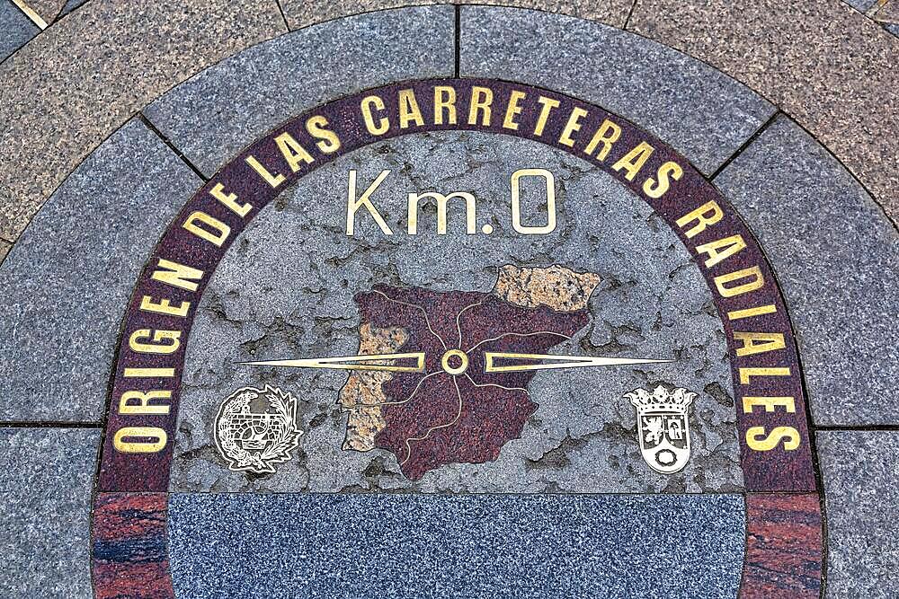 Plaque in pavement with map and zero kilometre, zero kilometre stone, fundamental point, inscription, Plaza Puerta del Sol, Madrid, Spain, Europe