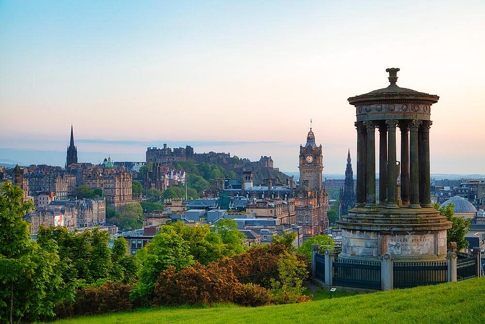 Edinburgh, view of the city centre from Calton Hill, the Dugald Stewart monument in the foreground, Scotland, Great Britain