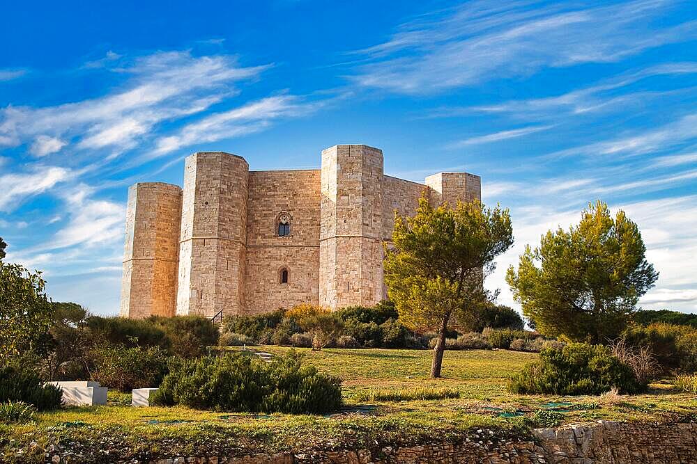 Castel del Monte Castle, Hohenstaufen Emperor Frederick II, UNESCO World Heritage Site, Province of Barletta-Andria-Trani, Puglia, Italy, Europe