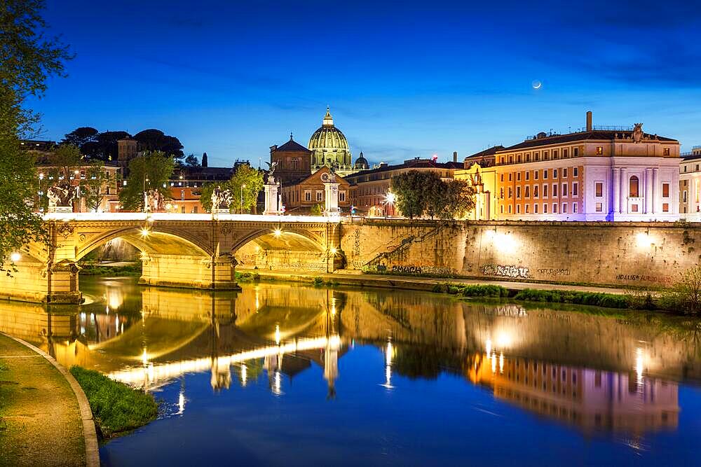 The Ponte Vittorio Emanuele across the Tiber in the evening light, St. Peter's Basilica in the background, Rome, Lazio, Italy, Europe